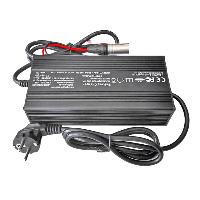Cargadores de batería 360W 54V 54.75V 5A 6A 6.5A IP56 Cargadores impermeables para 15s 45V 48V Robots Triciclos eléctricos Lifepo4 Al aire libre Cargador
