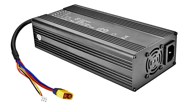 Venta directa de fábrica 16,8 V 20a 360W cargador para 4S 12V 14,8 V Li-ion/batería de polímero de litio con protocolo de comunicación CANBUS