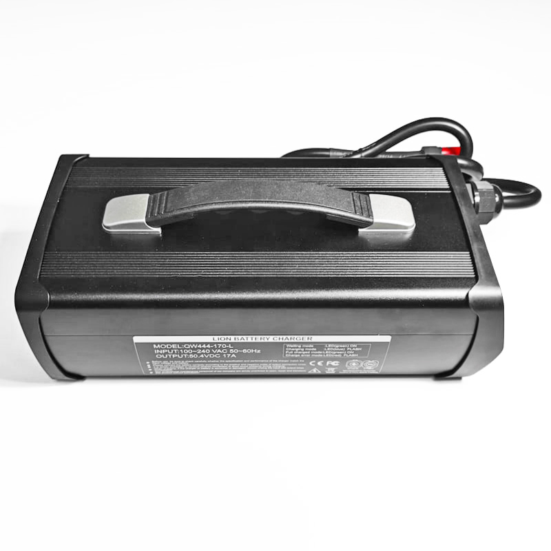 Cargador de 900W LiFePO4 79.2V 80.3V 10A 11A Cargador de batería para 22s 66V 70.4V Lleavadas eléctricas Triticles eléctricos Batería Pack