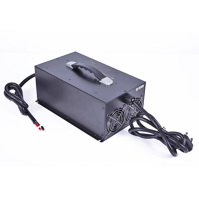 AC 220V 3600W 36V 55A 60A 65A 70A 75A 80A Batería Cargadores para triciclos eléctricos Motocicletas eléctricas PAQUETAS DE PERTAMENAS ácidas