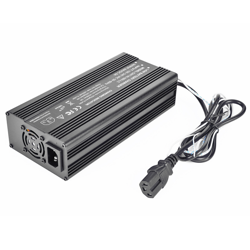 CANBUS CANBUS 360W 68.4V 69.35V 4A 5A Batería Cargador para 19S 57V 60V 60.8V LIFEPO4 BATERÍA SMART ROBOT DRONES Scooter eléctrico AGV
