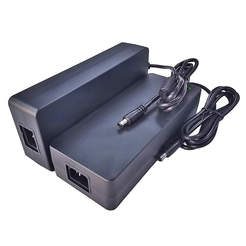 Cargador portátil 18S 54V 57,6 V 3a 3.5a 240W cargador inteligente de escritorio DC 64,8 V/65,7 V 3a 3.5a para LiFePO4 LiFePO 4 Paquete de batería