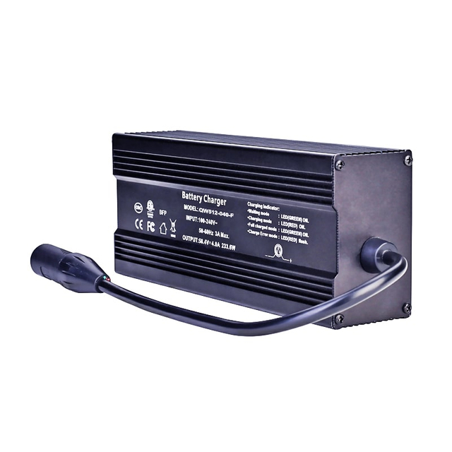 Cargador impermeable de 250W 48V 4A Cargadores para AGM VRLA Gel Batterías ácidas Luces de calles solares de la calle Solar Batería eléctrica Batería de botas eléctricas
