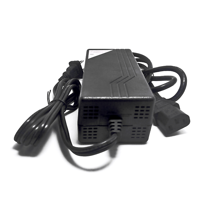 Cargador 150W 68.4V 69.35V 2A Cargador de batería para 19S 57V 60V 60.8V Bike eléctrico Scooter eléctrico Robot Lifepo4 Batería Pack