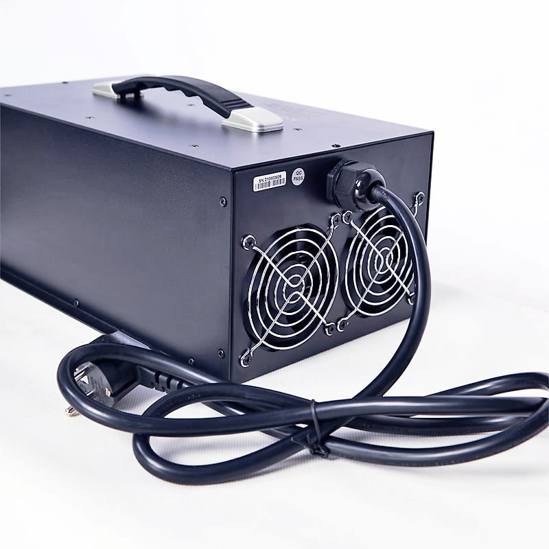 AC 220V 3600W 60V 35A 40A 45A 50A Batería Cargadores para triciclos eléctricos motocicletas eléctricas Pack