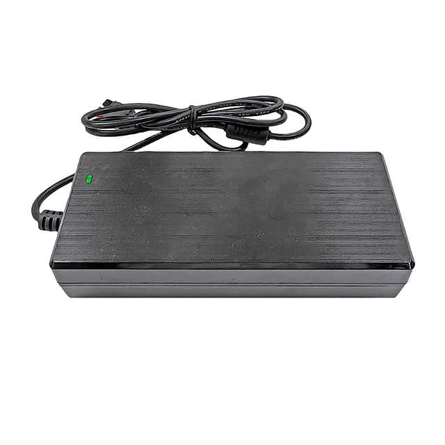 120W 21.6V 21.9V 5A Cargador rápido para 6s 18V 19.2V LiFePO4 Battery Packs Scooters eléctricos Fuente de alimentación Portable Cargador de batería
