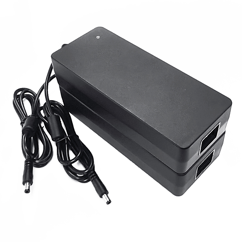 Cargador de batería de 240W 54V 54.75V 3A 4A Cargador rápido para 15s 45V 48V Scooters eléctrico Bike Lifepo4 Batería