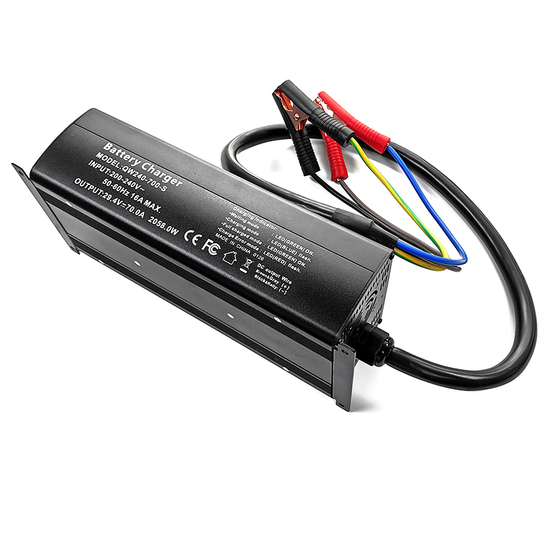 Adaptadores de cargadores de 1200W 60V 13a 14a 15a para baterías de plomo ácido AGM VRLA Triciclos eléctricos Motocicletas eléctricas Paquete de baterías de almacenamiento de energía