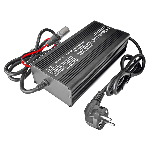 Cargadores de batería de 360W 57.6V 58.4V 5A 6A IP56 Cargadores impermeables para 16S 48V 51.2V Robots Triciclos eléctricos Lifepo4 Al aire libre Cargador
