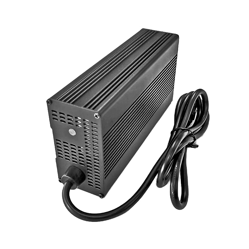 Cargadores de batería de 360W 32.4V 32.85V 8A 9A 10A 11A LIFEPO4 CARGADOR PARA 9S 27V 28.8V Scooters eléctrico Batería de motocicleta eléctrica