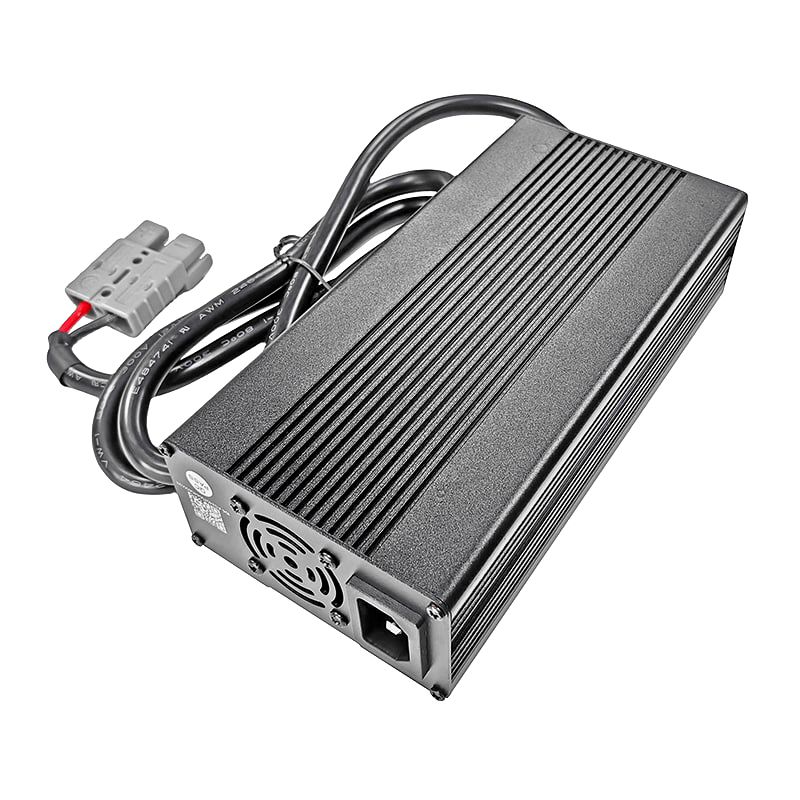 Cargadores de batería de 360W 64.8V 65.7V 4A 5A 5.5A Lifepo4 Cargador 18S 54V 57.6V Scooters eléctricos Motocicletas eléctricas Batería Pack