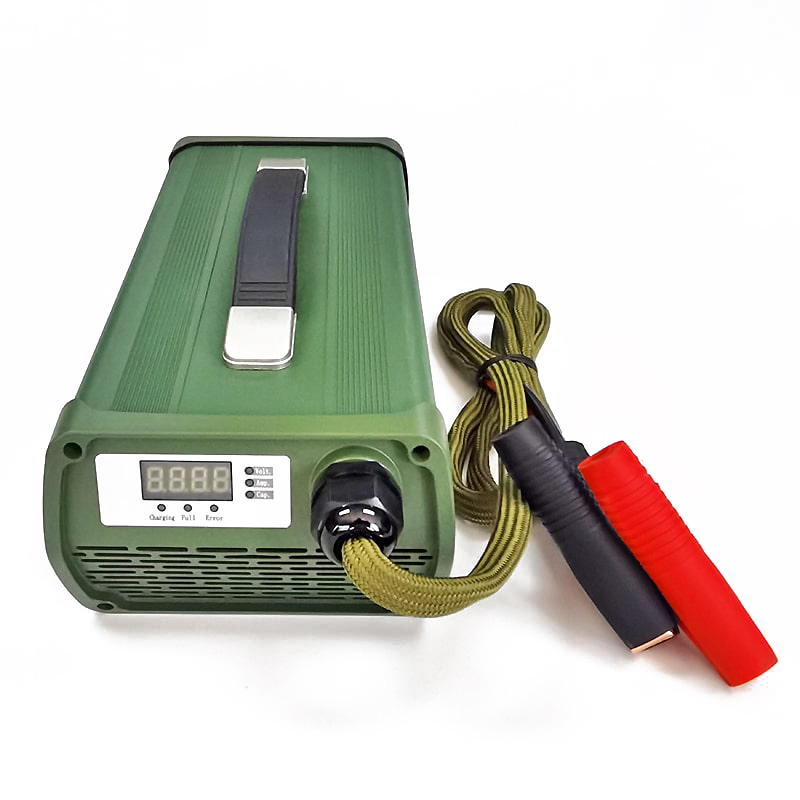 Cargador inteligente de 900W 82.8V 83.95V 84V 10A LIFEPO4 Cargador para 23S 69V 72V 73.6V Robot Smart Robot Electric Motorcycles Battery Battery