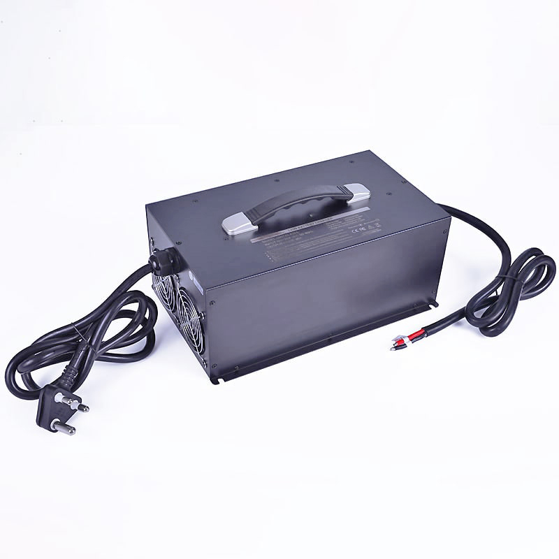 AC 220V 3600W 72V 30A 35A 40A Cargador rápido para triciclos eléctricos motocicletas eléctricas Pack