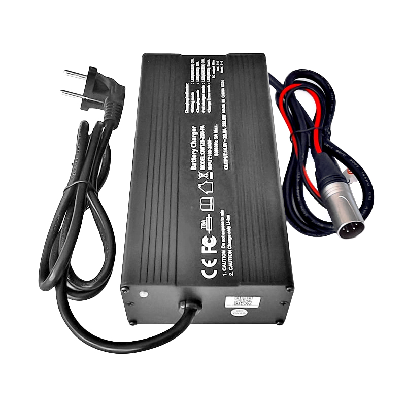 Cargadores de batería de 360W 42V 43.2V 43.8V 6A 7A 8A IP56 CARGADORES IMPRESIONES DEL AGUA PARA 12S 36V 38.4V Robots triciclos eléctricos Lifepo4 Al aire libre
