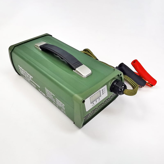 Cargador especial de 900W 72V 10a para AGM /VRLA /gel de cable de plomo ácido RVS Otras motocicletas Sistema de energía solar