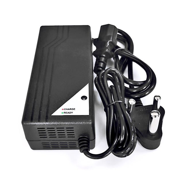 Cargador de 150W 64.8V 65.7V 2A Cargador de batería para 18S 54V 57.6V Bike eléctrico Scooter eléctrico Robot Lifepo4 Batería