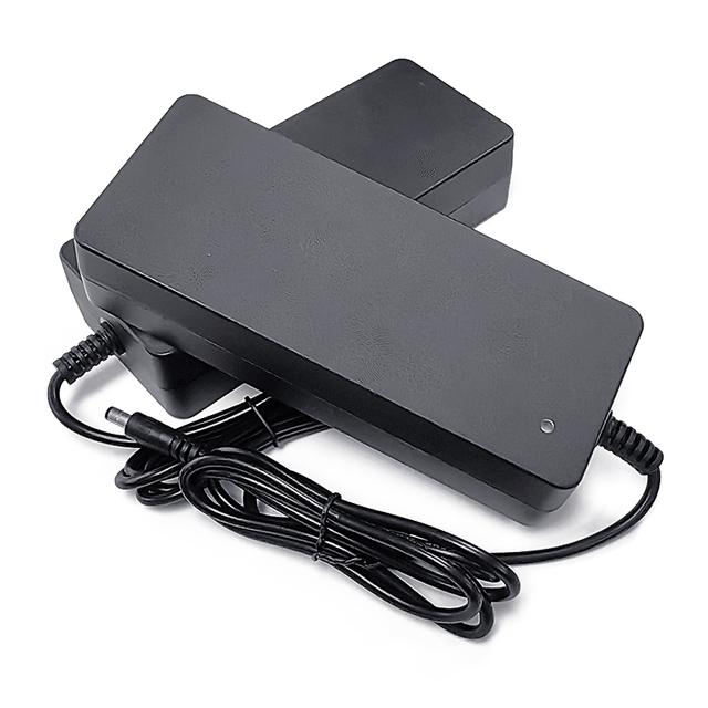 Cargador de batería de 240W 48V 4A Cargador para AGM VRLA Gel Batterías ácidas Rickshaw Triciclos eléctricos Batería de almacenamiento de energía Batería