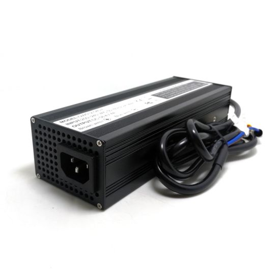 Venta directa de fábrica 28.8v 29.2v 8a 250W Cargador para 8S 24V 25.6V Batería LIFEPO4 con PFC