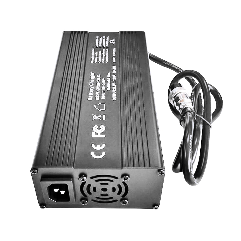 Cargador de batería 84V 4a 360W para baterías de iones de litio 20S 72V 74V Paquete de batería de polímero para motocicletas eléctricas