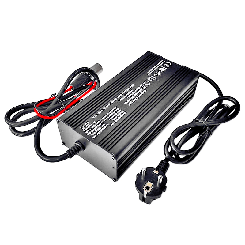 Cargadores de batería de 360W 32.4V 32.85V 8A 9A 10A 11A IP56 CARGADORES IMPRESIONES DEL AGUA PARA 9S 27V 27.8V Robots triciclos eléctricos Lifepo4 Al aire libre Cargador