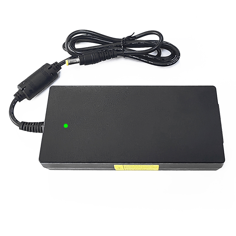 Cargador de batería de 180W 68.4V 69.35V 2A 2.5A Cargador para 19S 57V 60V 60.8V Scooter eléctrico Smart Robot Smart Electric Bike Lifepo4 Batería Pack