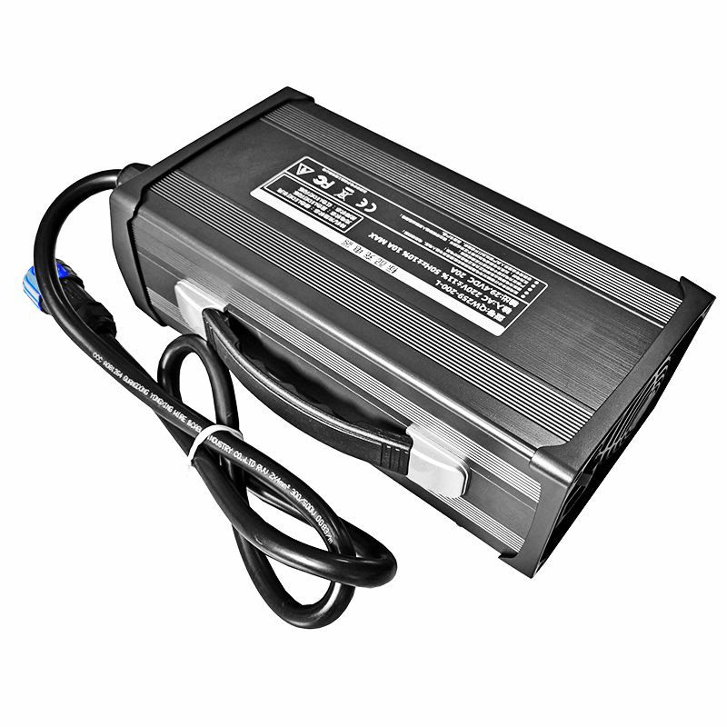 900W Canbus Charger 18V 18.25V 35A 40A 45A 50A LIFEPO4 CARGADOR PARA 5S 15V 16V RVS Campers Trailer Battery Battery Pack
