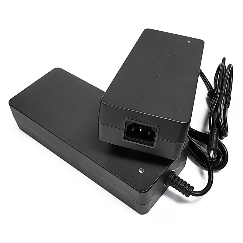 Cargador de batería de 240W 82.8V 83.95V 84V 2A 2.5A Cargador inteligente para 23S 69V 72V 73.6V Scooters eléctricos Lifepo4 Batería Pack