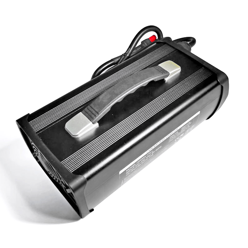 Cargador de 900W LiFEPO4 50.4V 51.1V 15A 17A Cargador de batería para 14S 42V 44.8V Lleavadas eléctricas Triticles eléctricos Batería Pack