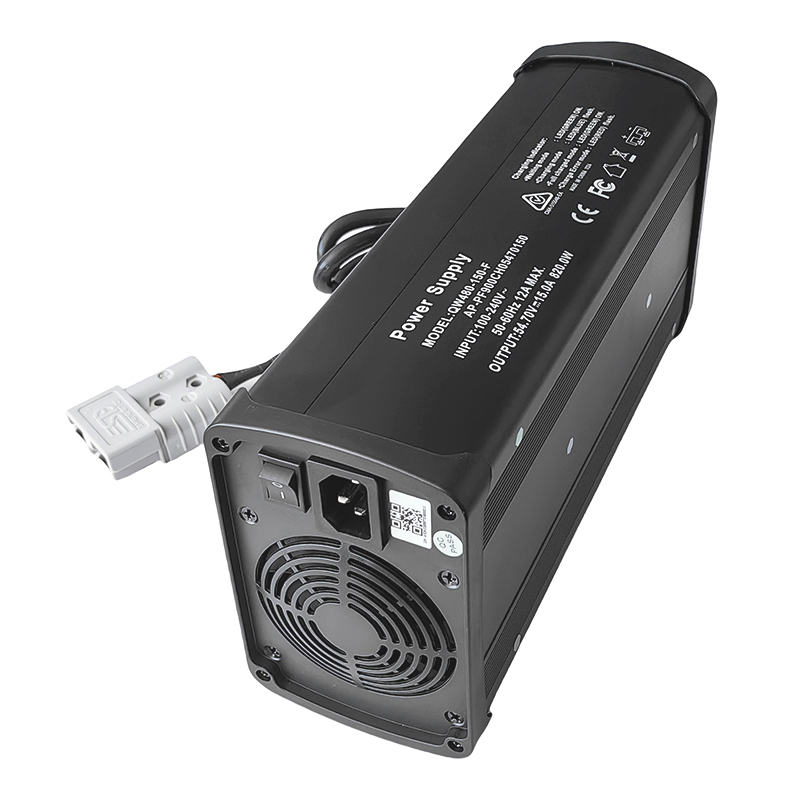 900W LIFEPO4 CARGADOR 54V 54.75V 15A CARGADOR DE BATERÍA 16A PARA 15S 45V 48V PAGO DE BATERÍA DE LA BATERÍA ELÉCTRICA