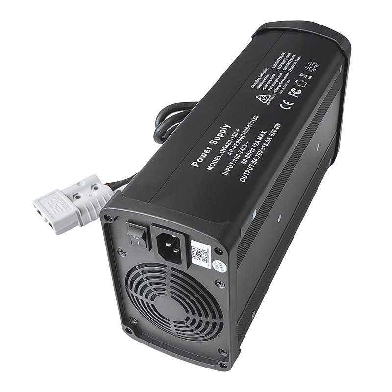 Cargador de 900W LiFEPO4 50.4V 51.1V 15A 17A Cargador de batería para 14S 42V 44.8V Lleavadas eléctricas Triticles eléctricos Batería Pack