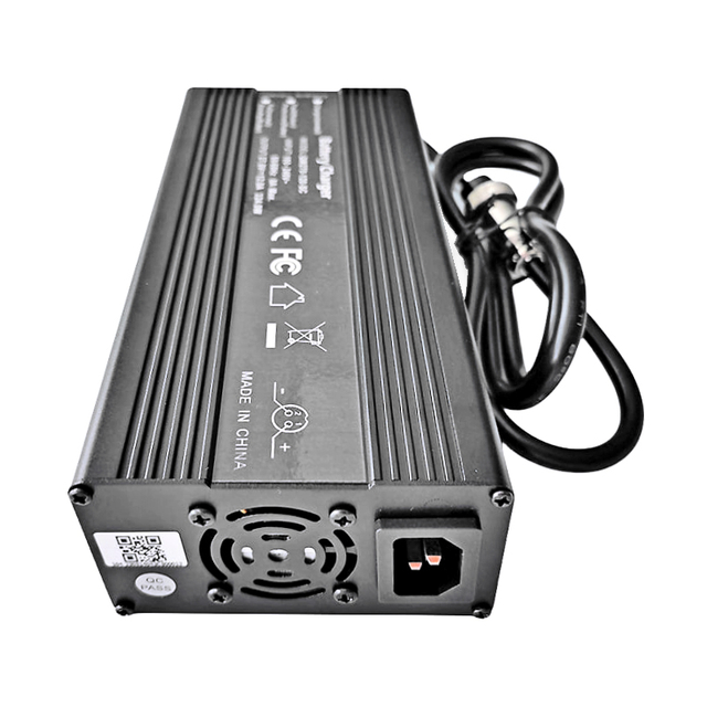 Cargador de 600W LiFePO4 39.6V 40.15V 10A 15A Bilestería Cargador para 11s 33V 35.2V 36V para la batería eléctrica Motocicleta eléctrica Trycycles Battery Battery