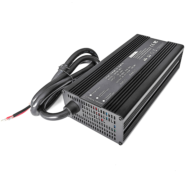 600W LIFEPO4 Cargador 64.8V 65.7V 7A 8A 9A Bilestería Cargador para 18S 54V 57.6V para la batería eléctrica Motocicleta eléctrica Trycycles Battery Battery