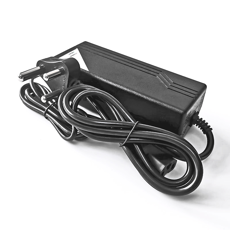 Cargador de 150W 64.8V 65.7V 2A Cargador de batería para 18S 54V 57.6V Bike eléctrico Scooter eléctrico Robot Lifepo4 Batería