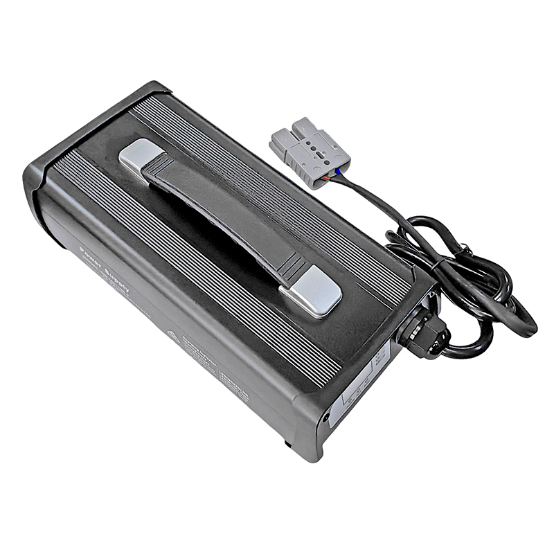900W LIFEPO4 Cargador 60V 61.2V 62.05V 10A 14A Cargador de batería para 17S 51V 54.4V Lleavados eléctricos Trices eléctricos Batería Pack