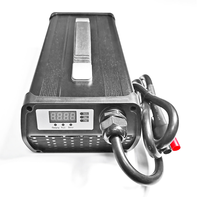 Cargador de 900W LiFePO4 79.2V 80.3V 10A 11A Cargador de batería para 22s 66V 70.4V Lleavadas eléctricas Triticles eléctricos Batería Pack