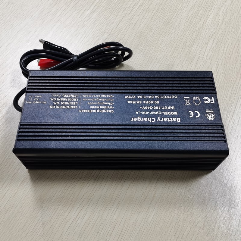 Venta directa de fábrica, cargador de 29,4 V, 12a, 360W para batería de iones de litio/polímero de litio 7S, 24V, 25,9 V, resistente al agua IP54 IP56