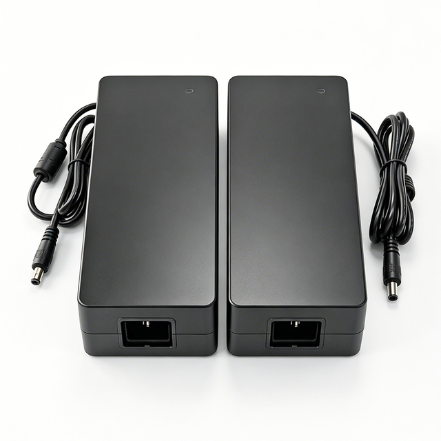Cargador inteligente de 240W, cargadores de batería de 84V 2.5a para bicicleta eléctrica 20S 72V 74V, paquete de baterías de iones de litio para patinete eléctrico